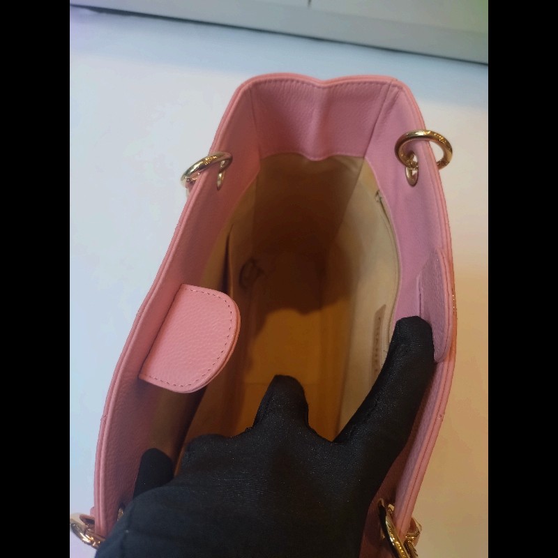 Chanel 金鍊粉荔枝皮小號豆腐包 tote bag-13