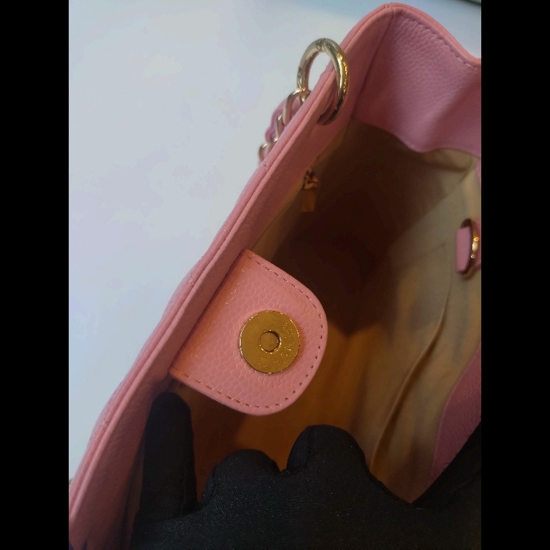Chanel 金鍊粉荔枝皮小號豆腐包 tote bag-15