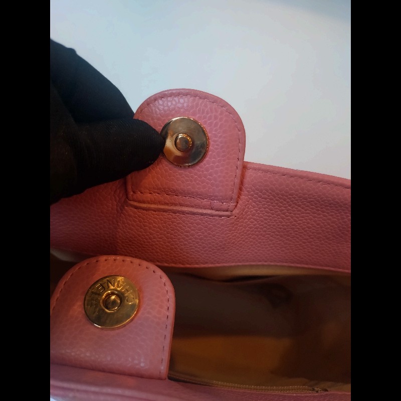 Chanel 金鍊粉荔枝皮小號豆腐包 tote bag-16