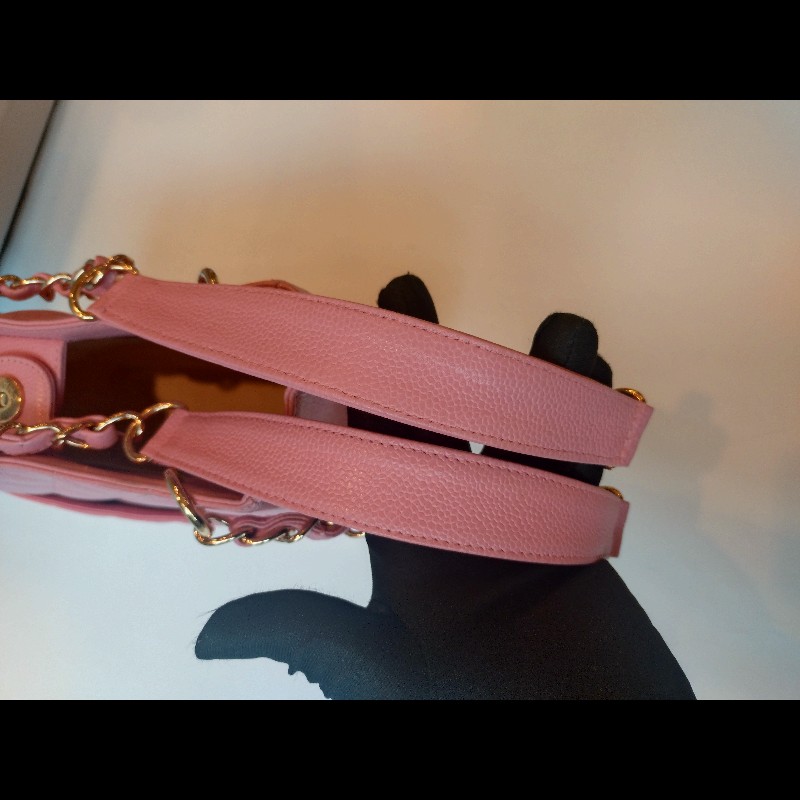 Chanel 金鍊粉荔枝皮小號豆腐包 tote bag-28