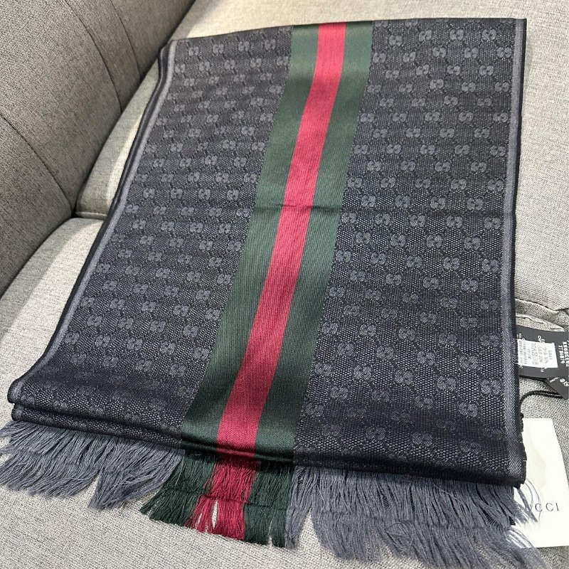 💎Han's house精品服飾💎 GUCCI 古馳 147351 男女均可 圍巾 披肩 190x37cm-0