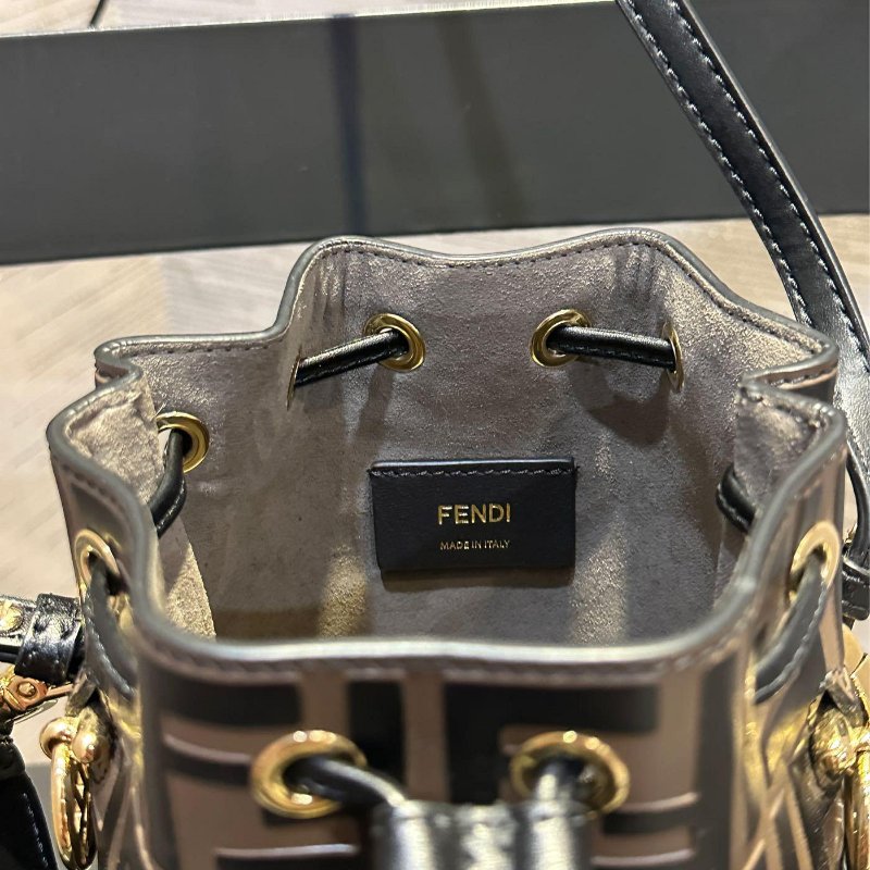 💎Han's house精品服飾💎FENDI FF 側背包 水桶包-4