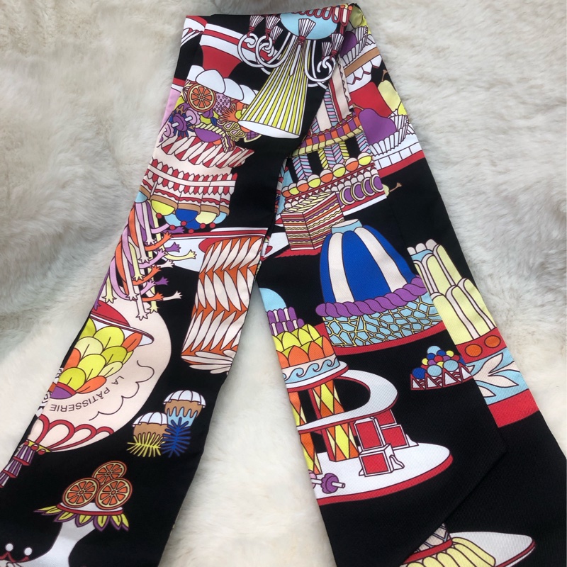 Hermes La Patisserie Francaise Charm Twilly XB958-0