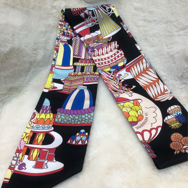 Hermes La Patisserie Francaise Charm Twilly XB958-1