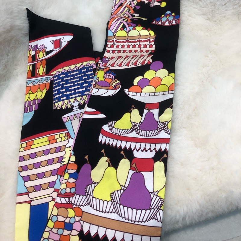 Hermes La Patisserie Francaise Charm Twilly XB958-4