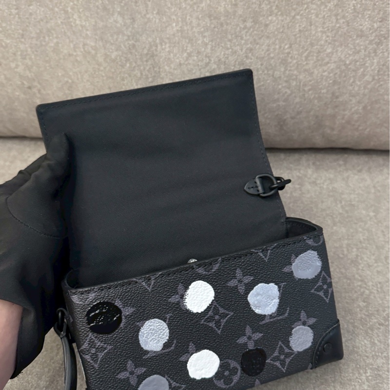 LV草間彌生steamer-6