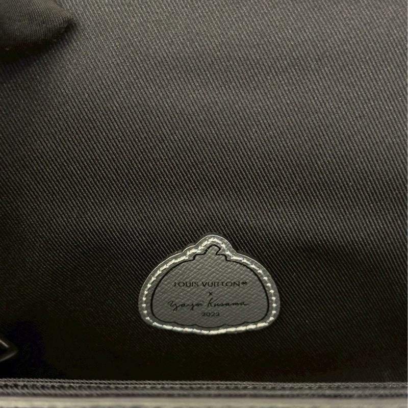 LV草間彌生steamer-7