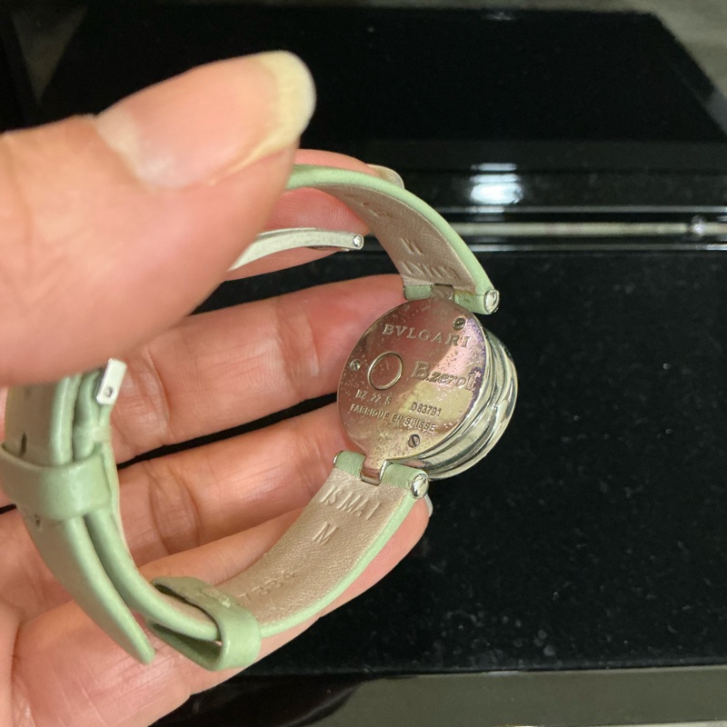 寶格麗 牛油果綠時英表-8