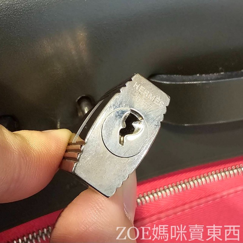 Hermes 桃紅色拼黑色牛皮 Herbag31-25