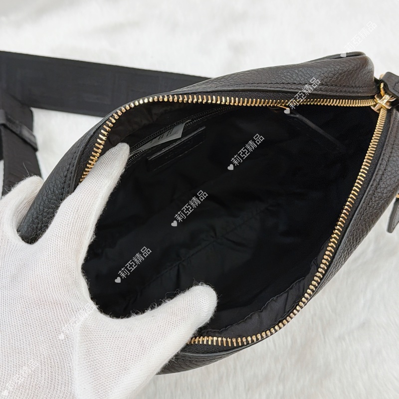 莉亞精品♡ Versace 兩用腰包/斜背 黑 二手美包-14