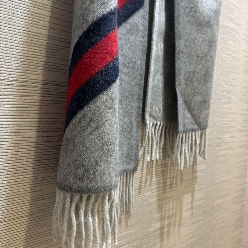 💎Han's house精品服飾💎GUCCI 古馳 570603 男女均可  圍巾 披肩 19 0x37cm-3