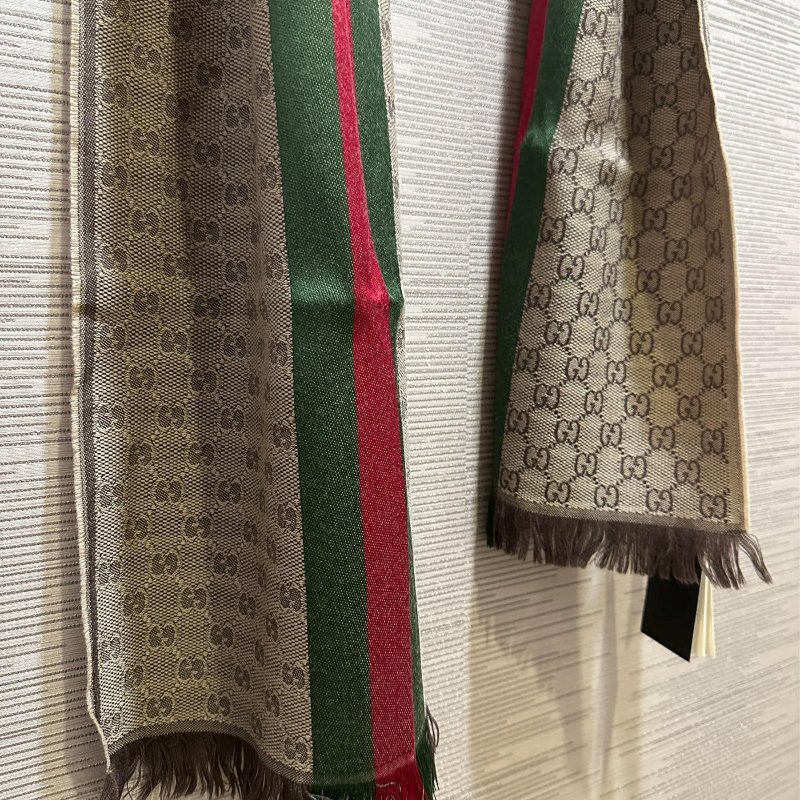 💎Han's house精品服飾💎 GUCCI 古馳 147351 男女均可 圍巾 披肩 190x37cm-3