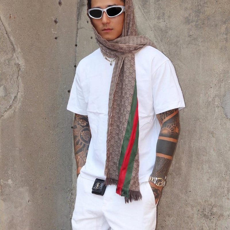 💎Han's house精品服飾💎 GUCCI 古馳 147351 男女均可 圍巾 披肩 190x37cm-5