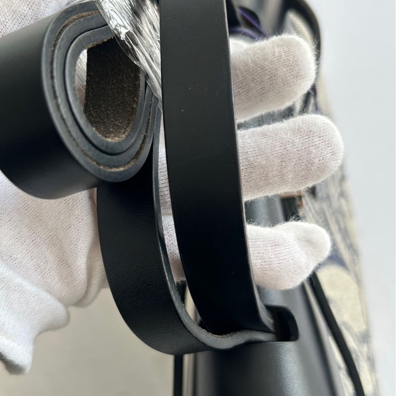 到📍Hermès 愛馬仕 Herbag 31 Y刻 黑色銀扣飛馬塗鴉限量版，保存狀態好！-8