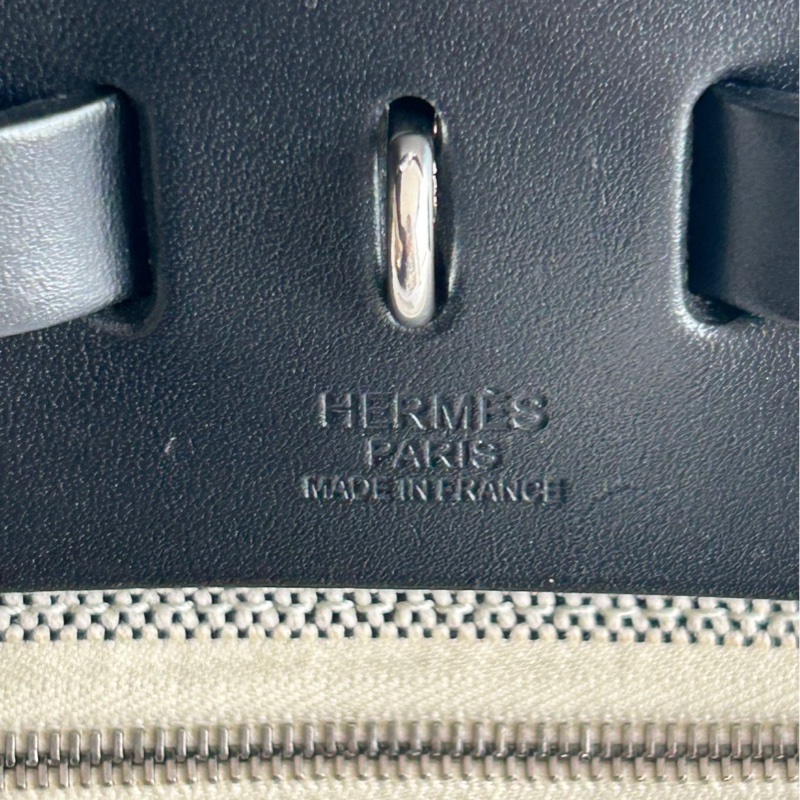 到📍Hermès 愛馬仕 Herbag 31 Y刻 黑色銀扣飛馬塗鴉限量版，保存狀態好！-20