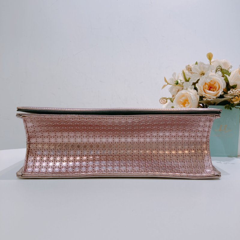 TW4617 Christian Dior 中號 盾牌 鏈條包 香檳金Medium Diorama Shoulder Bag Metallic Pink-4