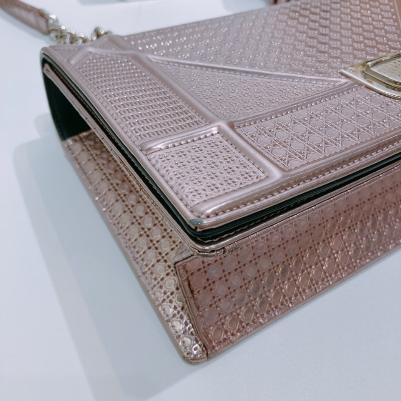 TW4617 Christian Dior 中號 盾牌 鏈條包 香檳金Medium Diorama Shoulder Bag Metallic Pink-5