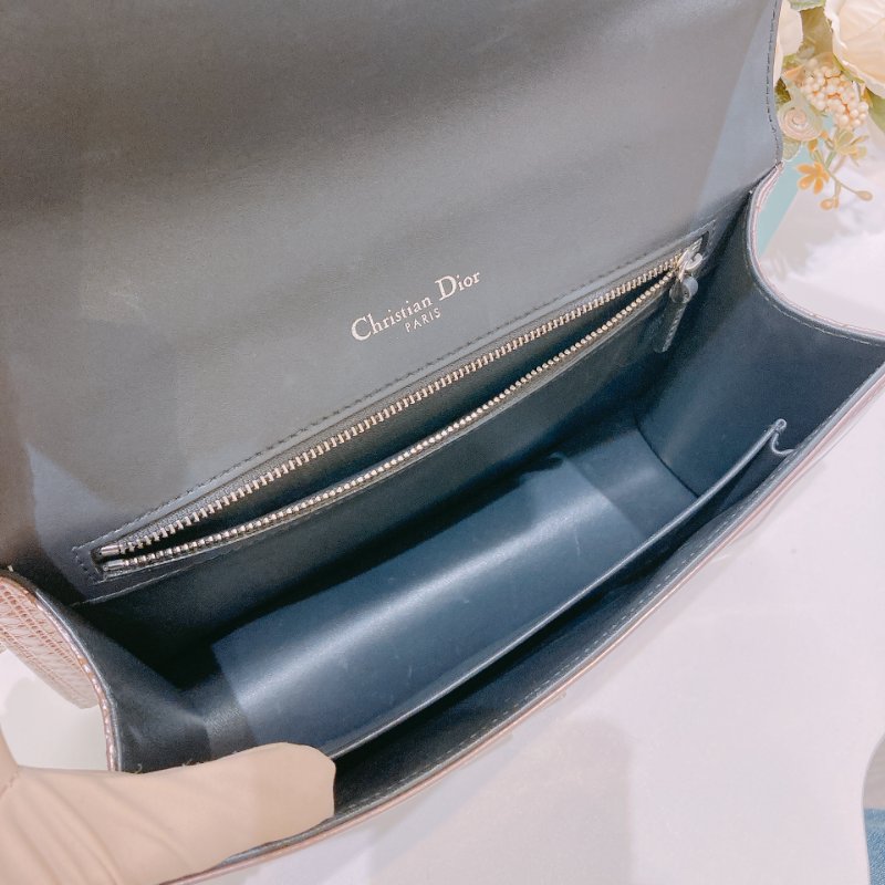 TW4617 Christian Dior 中號 盾牌 鏈條包 香檳金Medium Diorama Shoulder Bag Metallic Pink-13