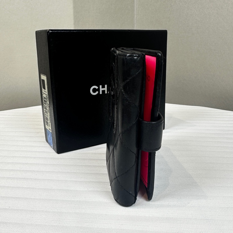 香奈兒/Chanel Cambon Trifold Wallet 牛皮黑色拼內裡粉紅 短款三折多卡位錢包 11x2x10cm-2