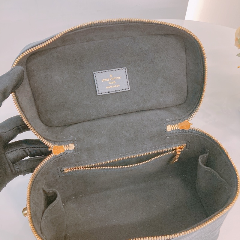 MS0423 LOUIS VUITTON 路易威登小號經典暗花紋化妝包包VANITY PM MONOGRAM EMPREINTE-15