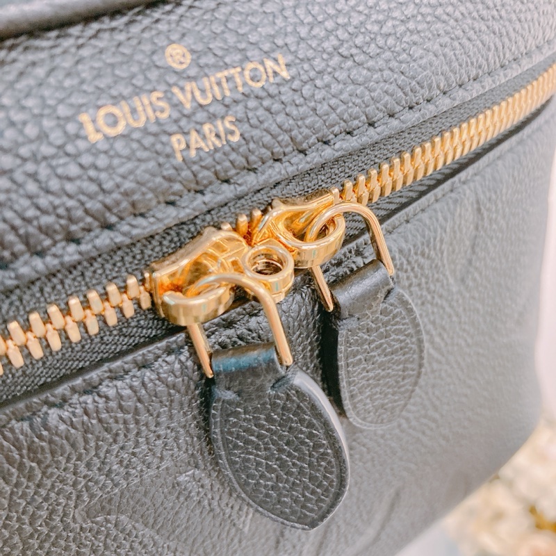 MS0423 LOUIS VUITTON 路易威登小號經典暗花紋化妝包包VANITY PM MONOGRAM EMPREINTE-22