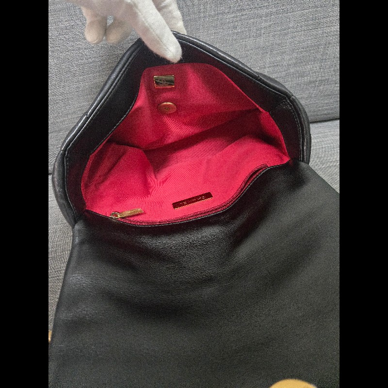 Chanel 香奈兒 黑色 芯片款 19bag 26公分-28