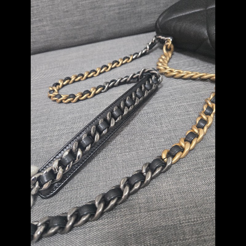 Chanel 香奈兒 黑色 芯片款 19bag 26公分-30