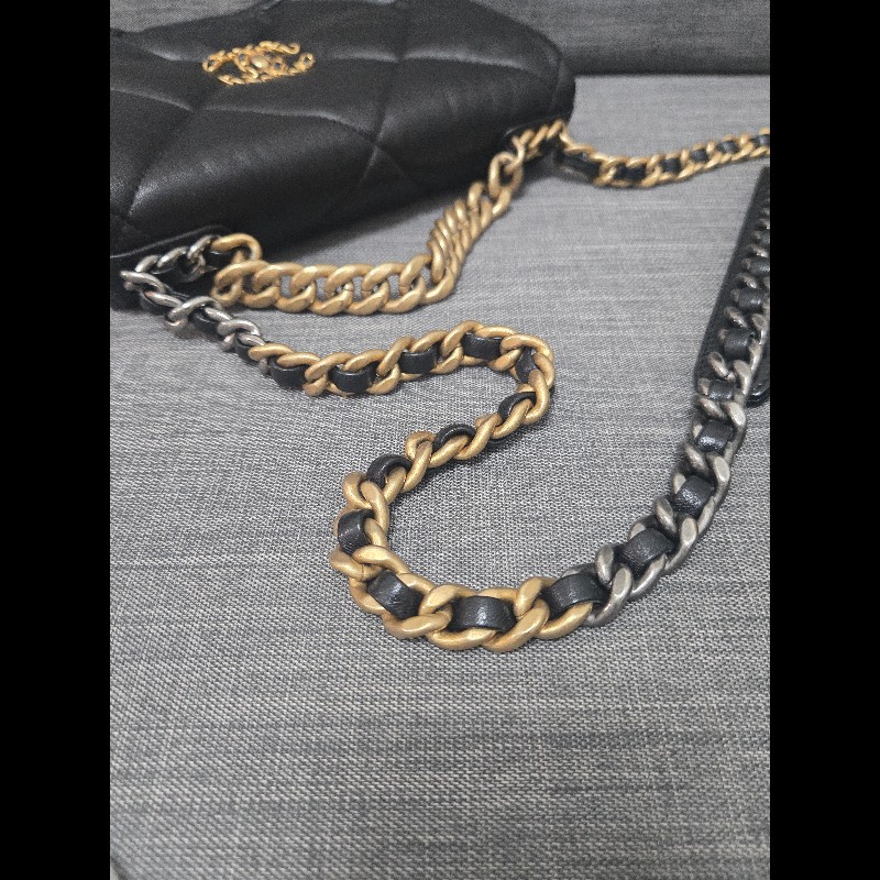 Chanel 香奈兒 黑色 芯片款 19bag 26公分-32