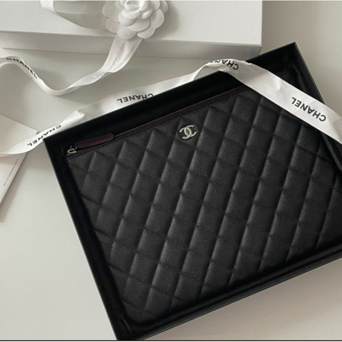 CHANEL 全新中型手拿包 經典魚子醬香檳金黑魚子醬 全新中型手拿包