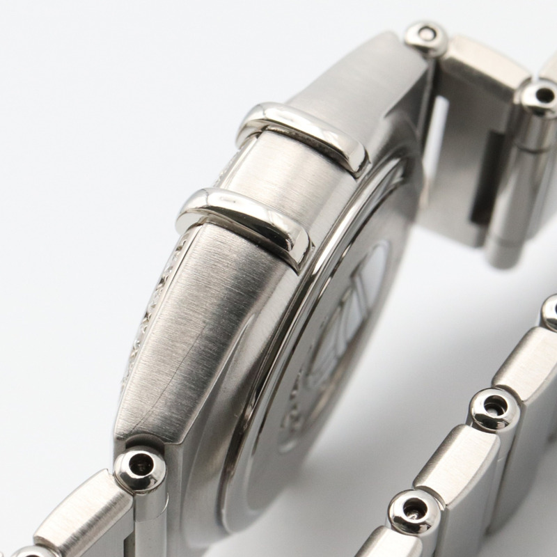 歐米茄星座系列迷你鑽石錶圈腕錶，不鏽鋼材質，女款，白色錶殼，1466.63-12