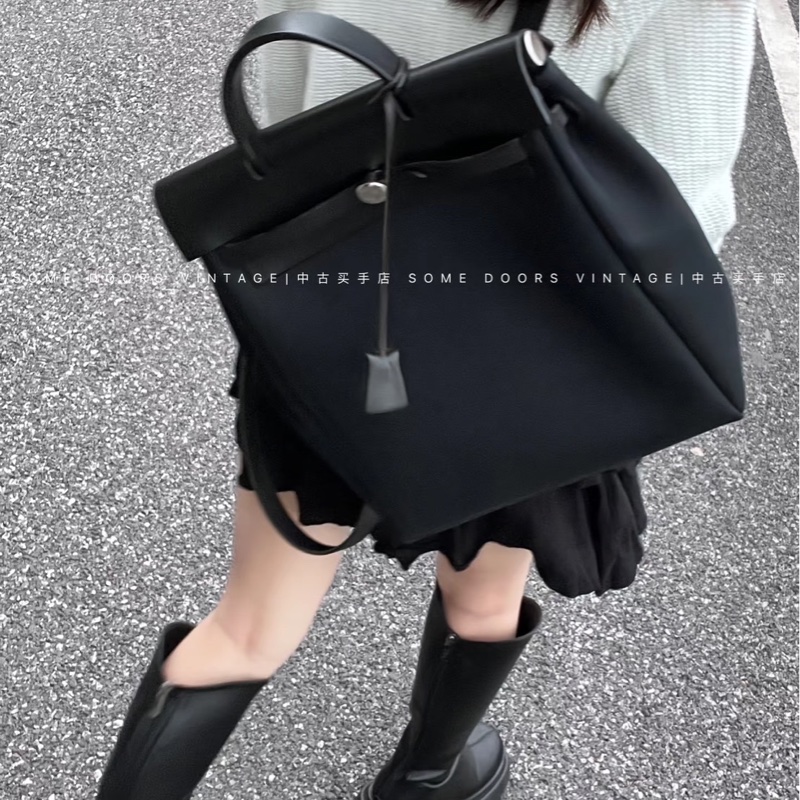 herbag黑銀後背雙肩包-4