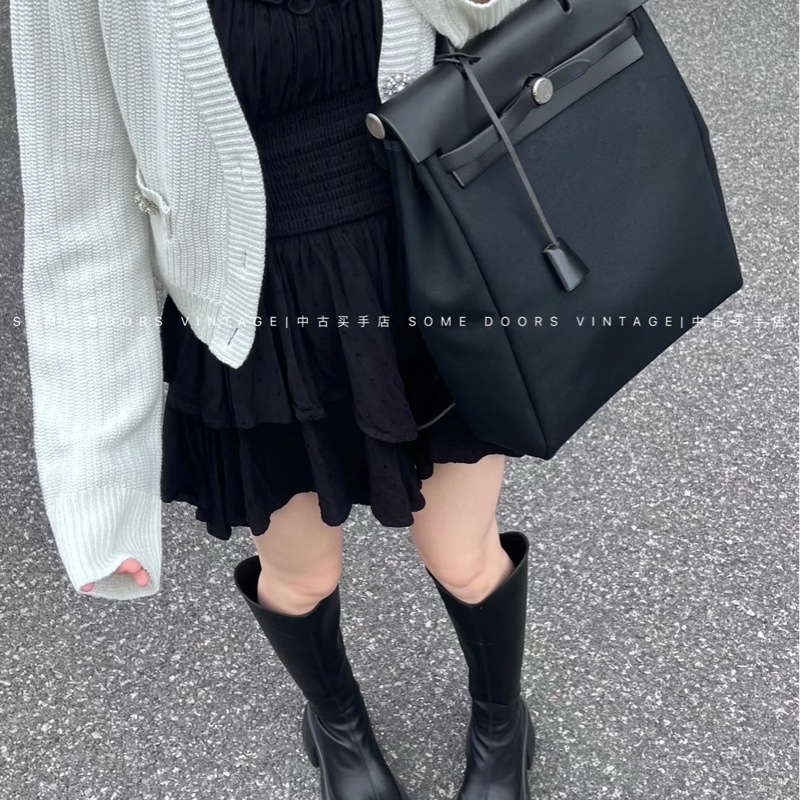 herbag黑銀後背雙肩包-5