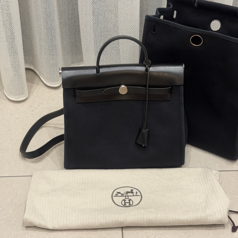 herbag黑銀後背雙肩包-6