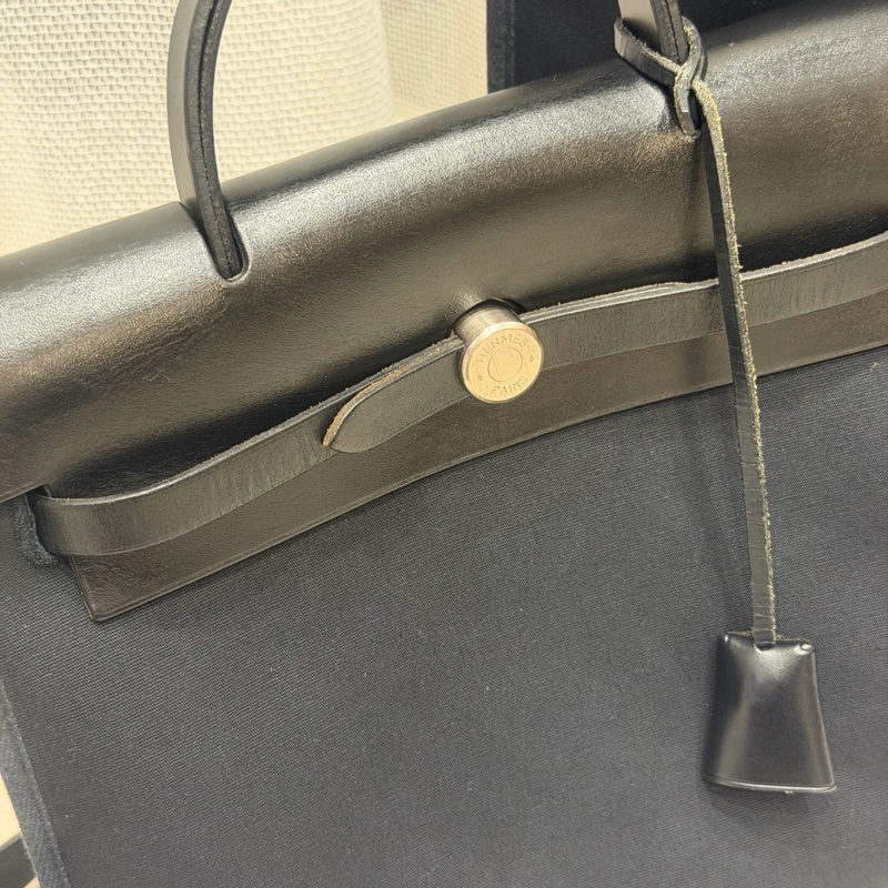 herbag黑銀後背雙肩包-8