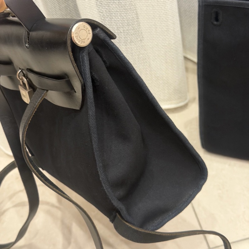 herbag黑銀後背雙肩包-10