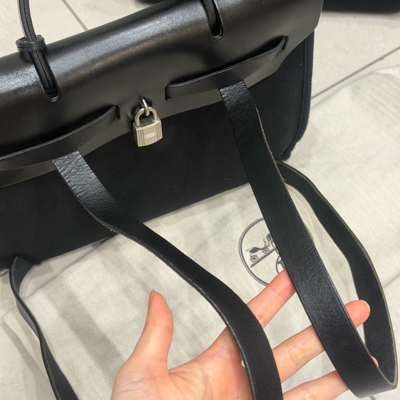 herbag黑銀後背雙肩包-17