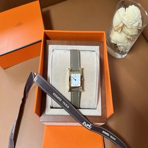 Hermes Heure 2mm  灰金 Swift 皮 腕錶