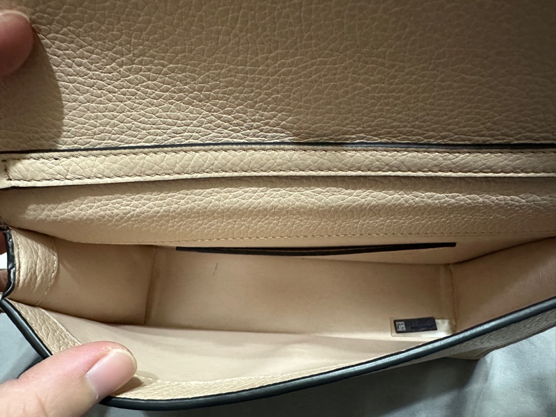 CHLOE ALPHABET LOGO牛皮斜背包-4