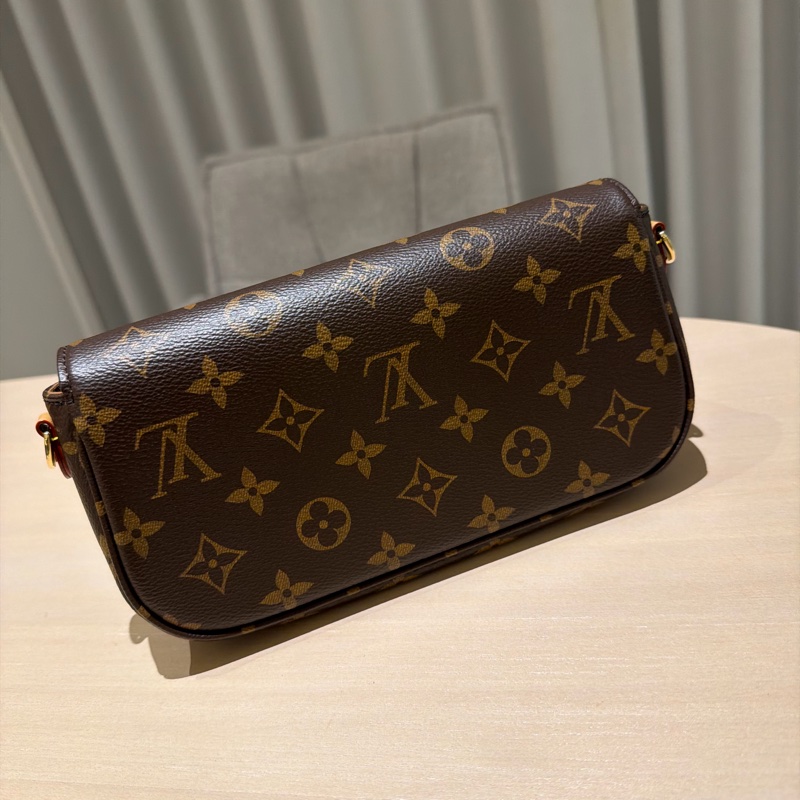 LV Wallet on Chain Ivy 經典 Monogram-7