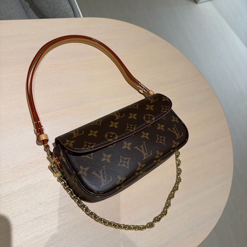 LV Wallet on Chain Ivy 經典 Monogram-11