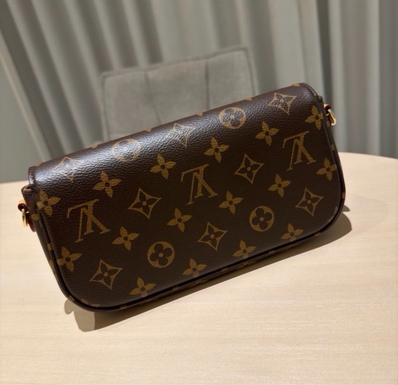 LV Wallet on Chain Ivy 經典 Monogram-2