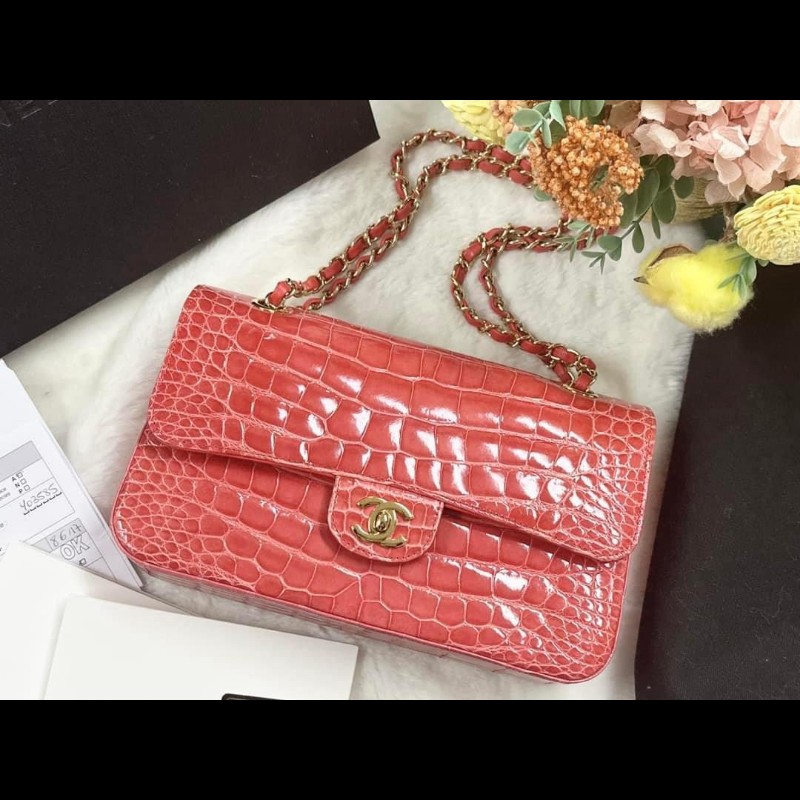 chanel鱷魚皮淺紅色cf25口蓋包 近全新收藏品-7