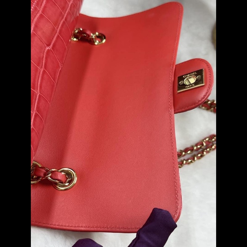 chanel鱷魚皮淺紅色cf25口蓋包 近全新收藏品-13