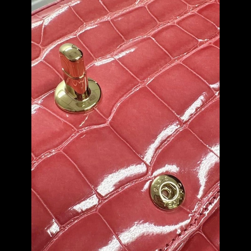 chanel鱷魚皮淺紅色cf25口蓋包 近全新收藏品-18