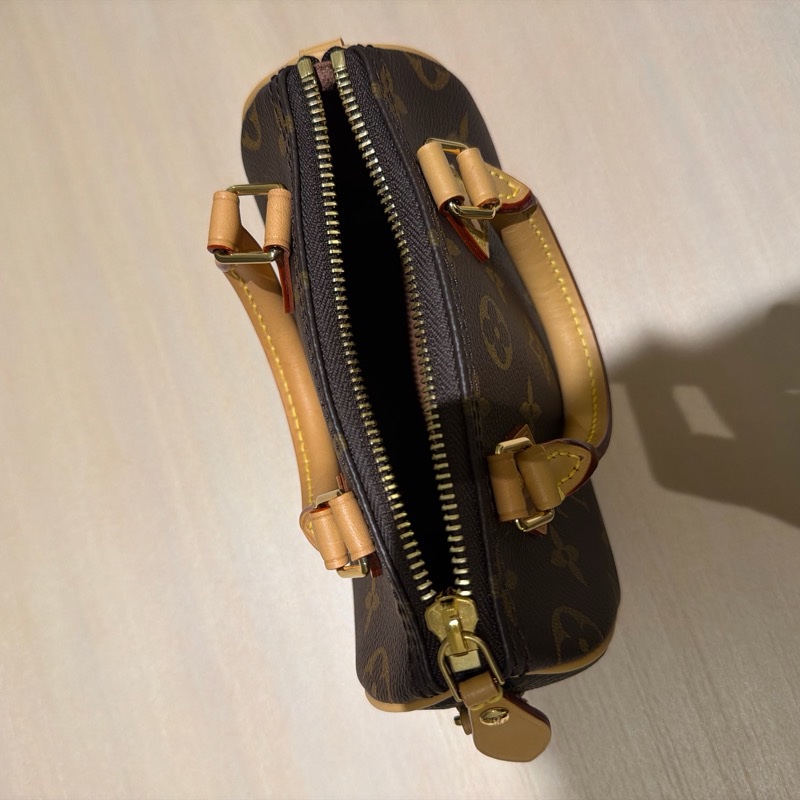 LV Nano Speedy 迷你枕頭包-3
