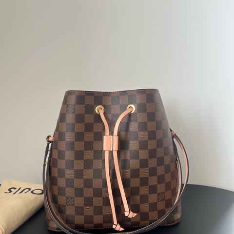 LV棋盤格粉色水桶，編碼+芯片，無磨損痕跡