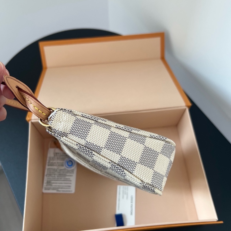 lv白棋盤格大麻將，配皮乾淨，無配件，成色超新-3