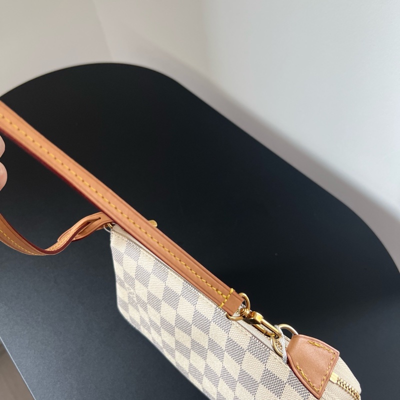 lv白棋盤格大麻將，配皮乾淨，無配件，成色超新-8