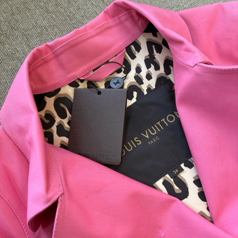 99 新 lv路易威登 粉色風衣短外套 尺碼34碼 吊牌在-2