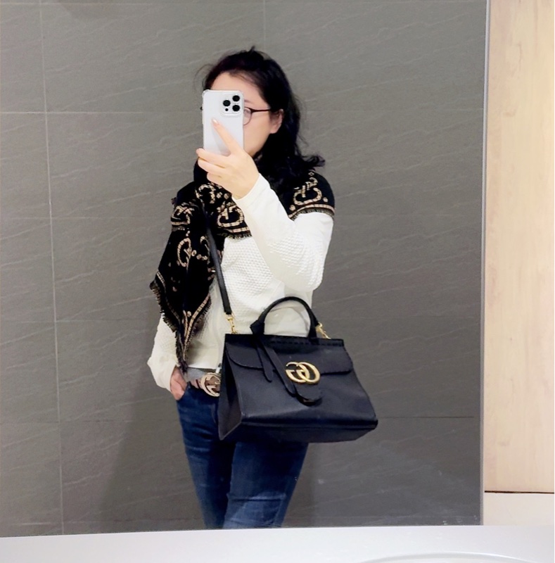 Gucci 斜背包 黑色牛皮 金釦-0